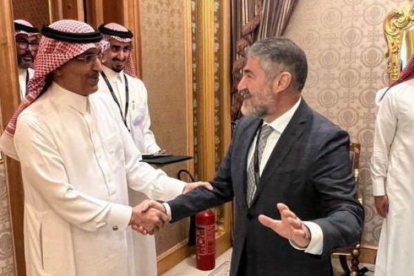 Nebati, Riyad'da yatırımcılarla görüştü