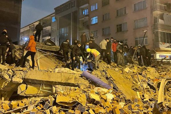 Kahramanmaraş'ta büyük deprem, uluslararası yardım istendi