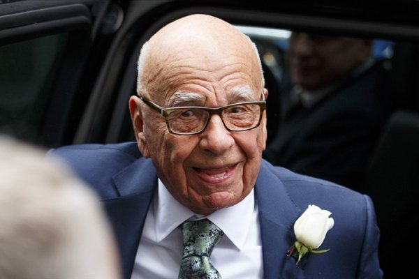 Medya patronu Rupert Murdoch 92 yaşında emekliye ayrıldı