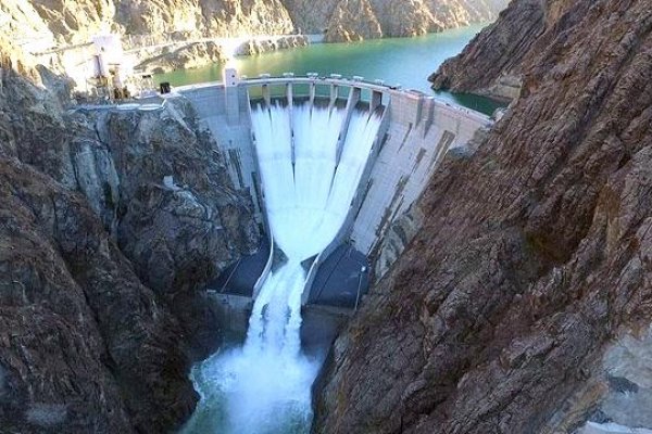 Sertleşen kuraklık hidroelektrik santrallerini vurdu