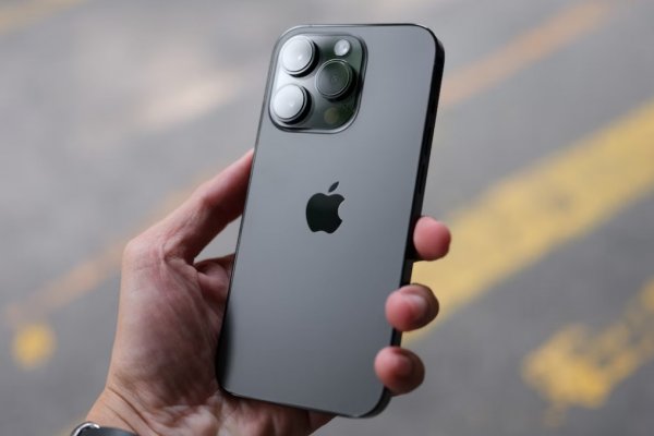 Apple, iPhone 15 ile birlikte % 100 şarjı engelleyecek