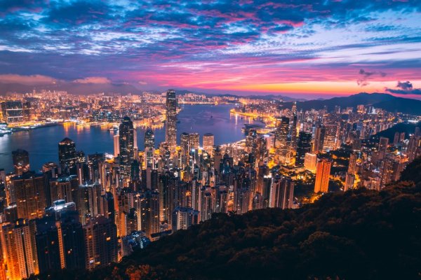 Çin emlak sektörü için adım attı Hong Kong emlak hisseleri yükseldi