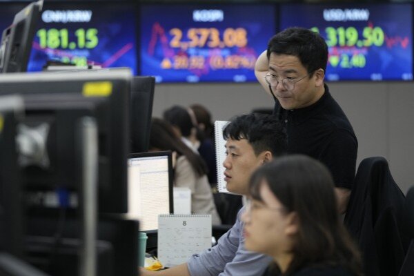 Yabancu yatırımcı Japon hisse senetlerine akın ediyor