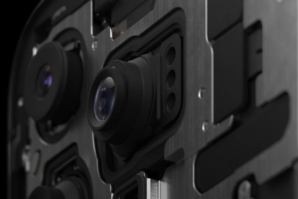 Apple, iPhone kamera sensörlerini kendisi üretecek