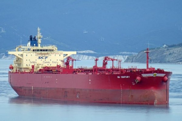 Rus petrol tankerleri limanlara yaklaşamıyor