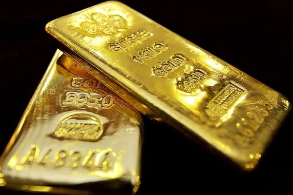 Commerzbank'dan altın yatırımcısını üzecek rapor: Hedef fiyatını düşürdü