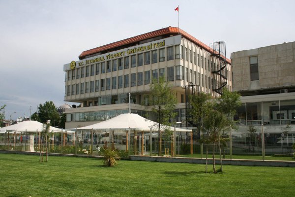  İstanbul Ticaret Üniversitesi'nde "Borsada Yatırım Stratejileri Eğitimi"