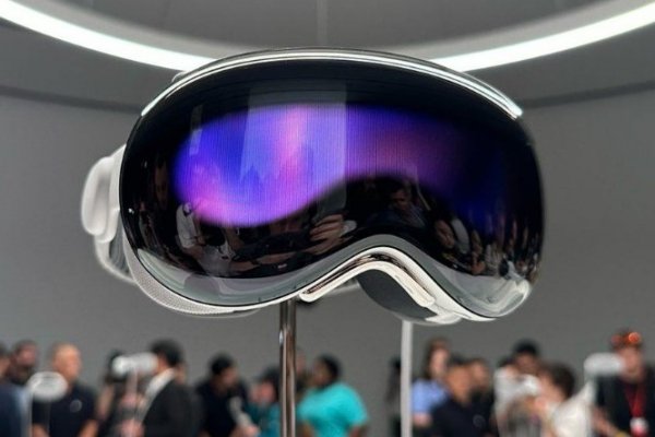 Apple'ın 3500 dolarlık Vision Pro'su hayalleri yıktı, iade eden edene