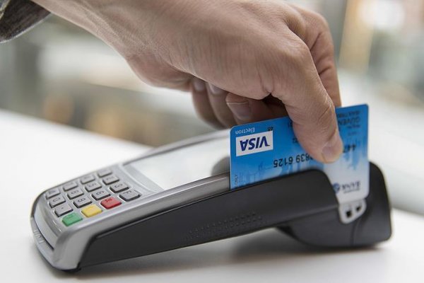 Kredi kartı harcamaları arttı, Visa'nın kârı uçtu