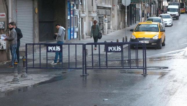 Taksim'e çıkan yollar trafiğe kapatıldı