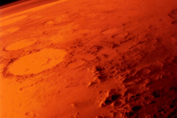 Çin'in uzay aracı Zhurong, Mars'tan video paylaştı