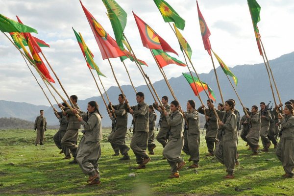 Firari darbeci generaller PKK'ya sığındı
