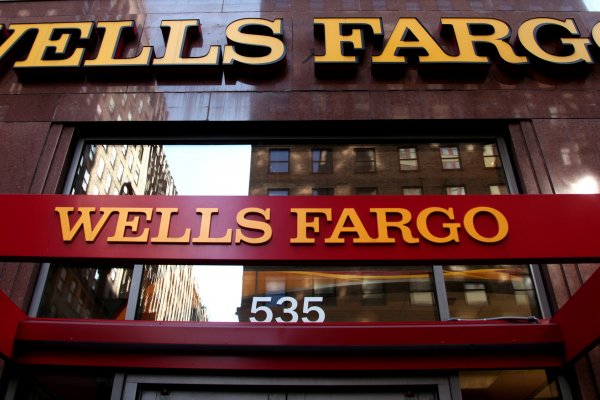Wells Fargo'nun ilk çeyrek geliri azaldı