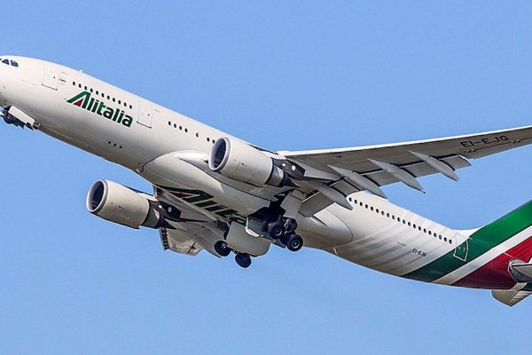 EasyJet, Alitalia'nın bazı bölümlerine talip