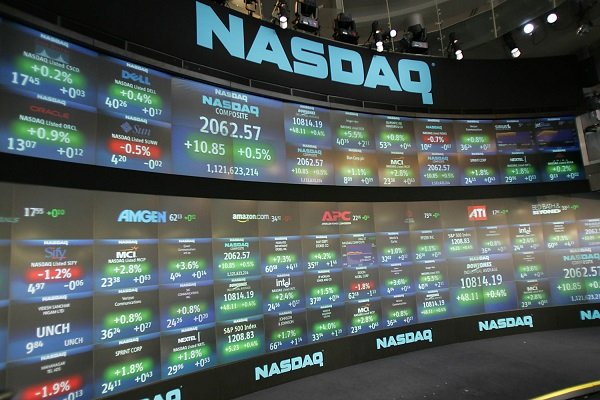 S&P 500 ve Nasdaq yükseldi, Dow Jones değer yitirdi