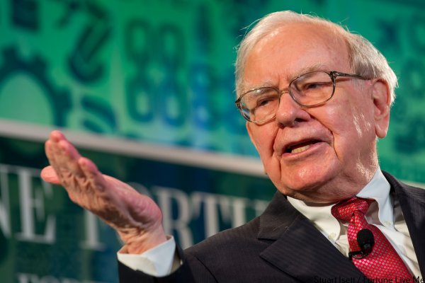 Warren Buffett servetini bağışlamaya devam ediyor