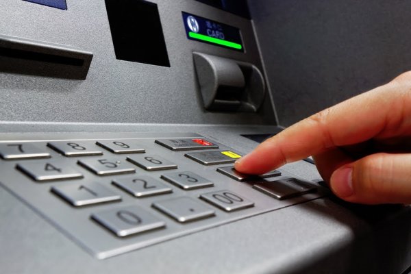 ATM'lerdeki küçük hata makineleri para fıskiyesine döndürüyor