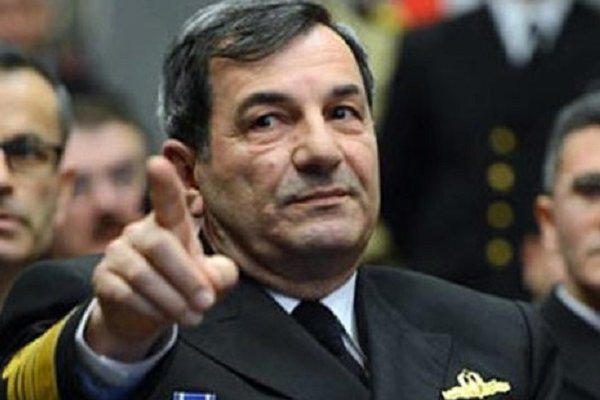 Donanma Komutanı istifa etti