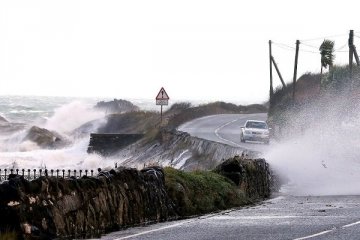 İrlanda son 50 yılın fırtınasına hazırlanıyor