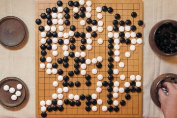 Yapay zeka "AlphaGo"nun yeni versiyonu orijinal programı yendi