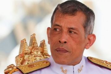 Tayland Kralı 30 milyar dolarlık mal varlığını üzerine geçirdi