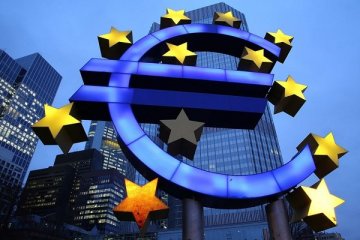Euro Bölgesi GSYH yüzde 0,7 daraldı