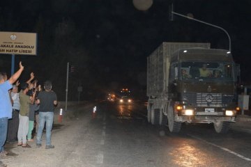 Türk askerleri Suriye sınırını geçti