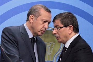İktidardan Ahmet Davutoğlu’na sürpriz davet