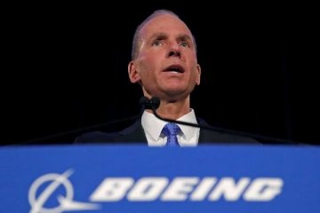 Boeing'in CEO'su istifa etti