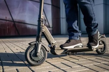 Elektrikli scooter kullanımına giysi zorunluluğu getirildi