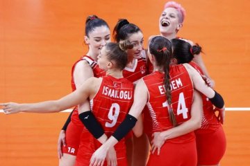 A Milli Kadın Voleybol Takımı, Polonya'yı 3-0 yendi