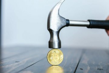 Bitcoin’de düşüş sürüyor