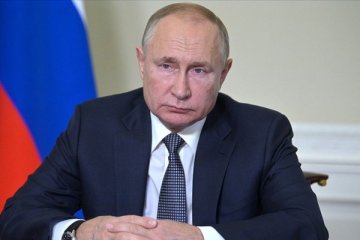 Putin'den Avrupa'ya yabancı para birimiyle ödeme izni