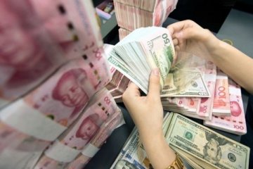 Yuan dolar karşısında son 14 yılın en düşük seviyesini gördü
