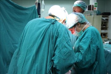 İspanya'da ilk kez robotik ameliyatla akciğer nakli yapıldı
