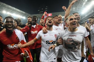 Galatasaray Ankaragücü'nü 4 golle mağlup etti şampiyonluğunu ilan etti