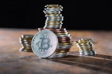 Bitcoin EFT gecikiyor, piyasadan para çıkışı artıyor