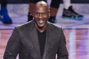 Michael Jordan 275 milyon dolara aldığı NBA takımını 3 milyar dolara satıyor