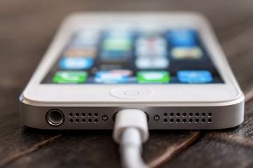Apple, telefonların şarj portunu değiştiriyor