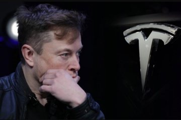 Elon Musk konuştu, Tesla hisseleri çakıldı