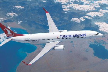 Bir yana Turkish Airlines diğerine Türk Hava Yolları