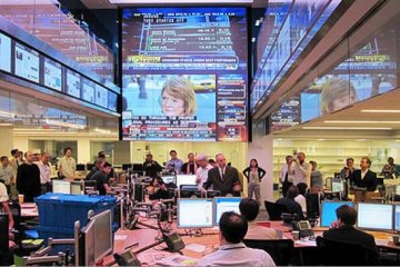 Dow Jones, Nasdaq ve S&P 500  karışık seyirle açıldı