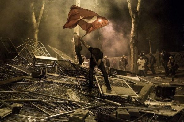 Gezi Parkı kapatıldı! 3 gezi.jpg