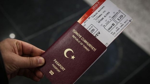 Güçlü pasaportlar sıralamasında Türkiye 2 sıra daha geriledi 3 pasaport.jpg