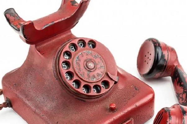 telefon.jpg