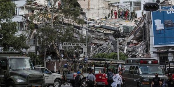 Meksika'dan korkutan deprem görüntüleri